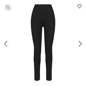 NWT Skims x Northface Refina Leggings